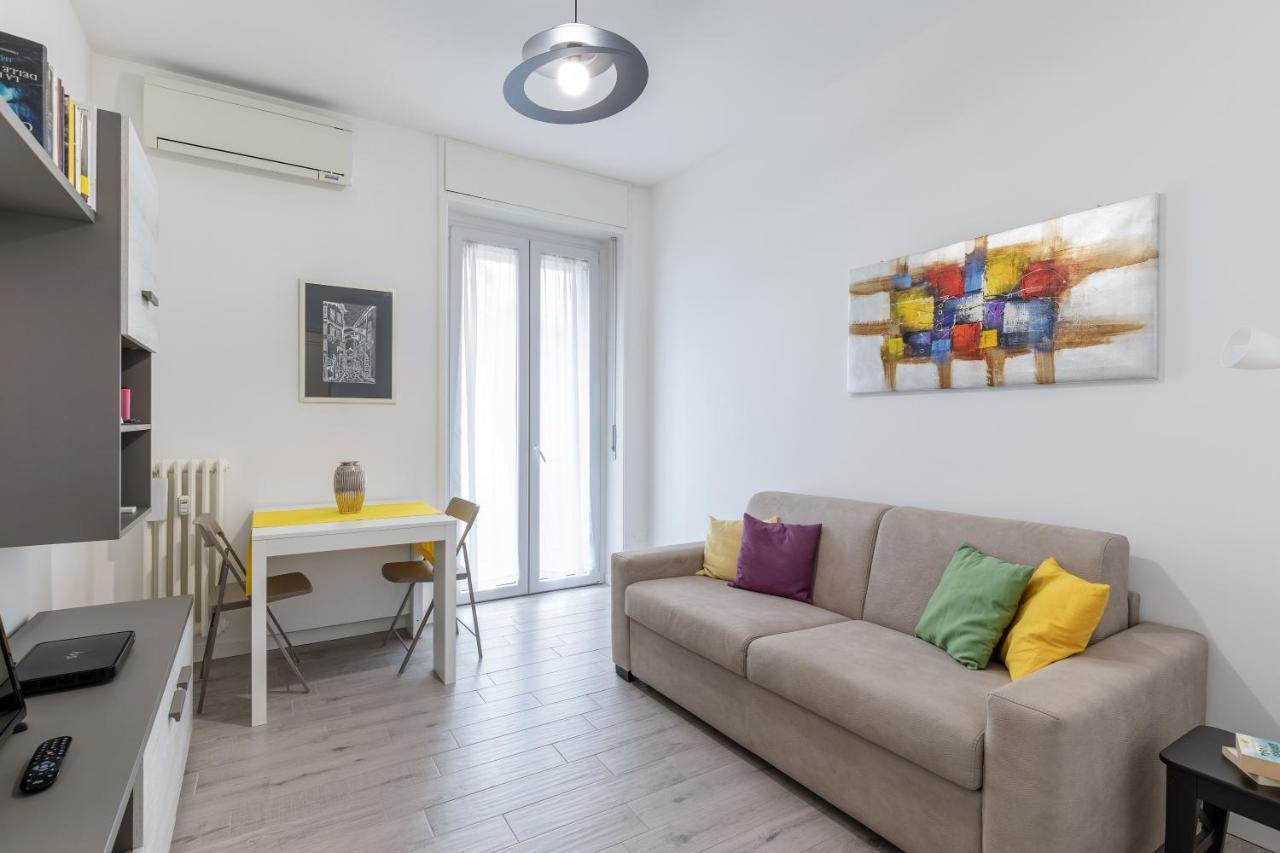 Piazza De Angeli M1 Comfortable Flat With Balcony Milan Exterior photo