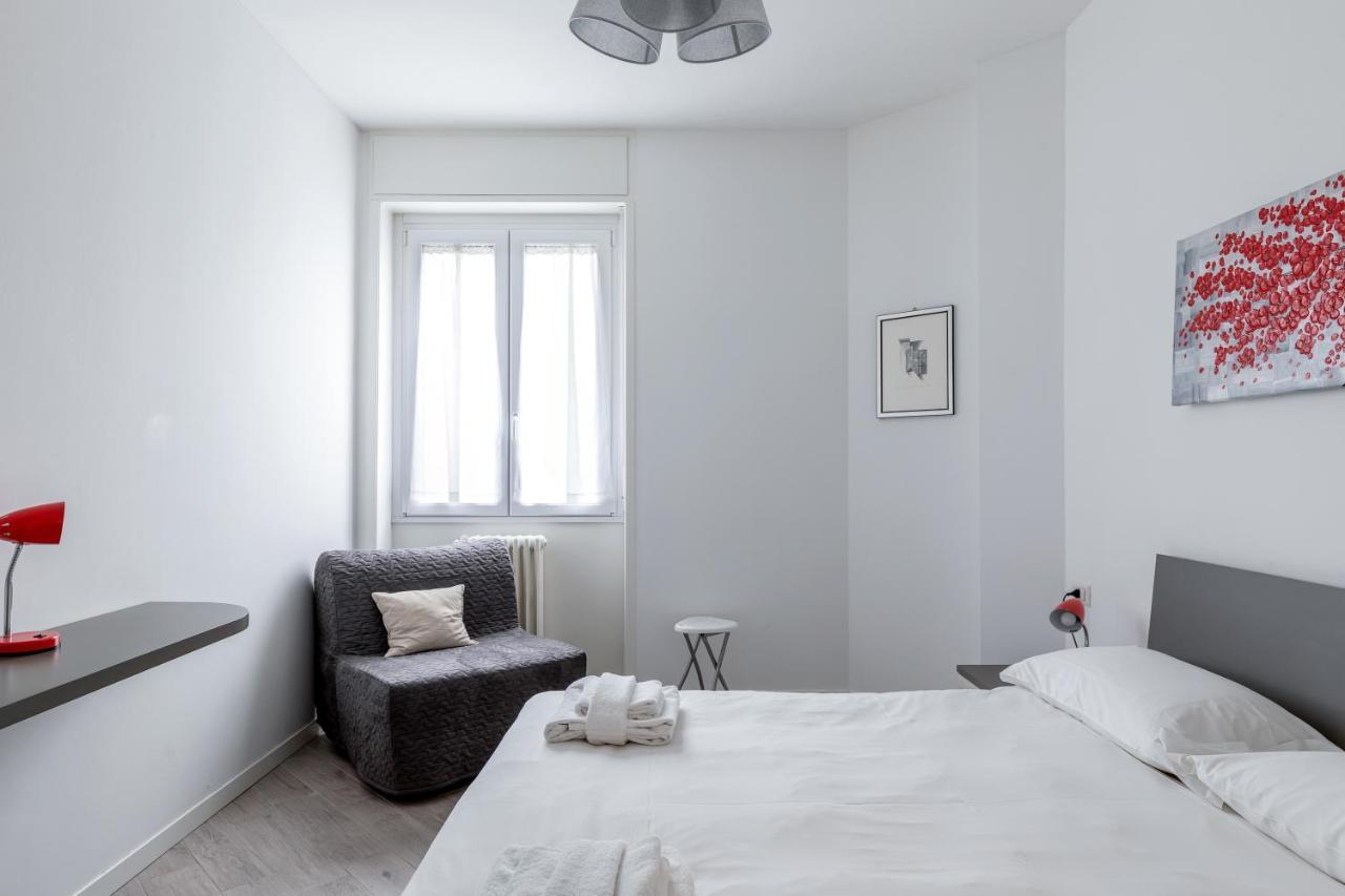 Piazza De Angeli M1 Comfortable Flat With Balcony Milan Exterior photo